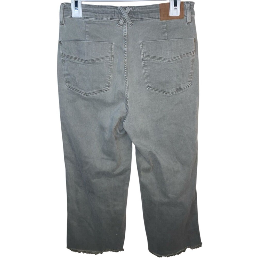 JUDY BLUE Grayish Green Wide Leg Raw Hem Crop Denim Jeans - Picture 4 of 7